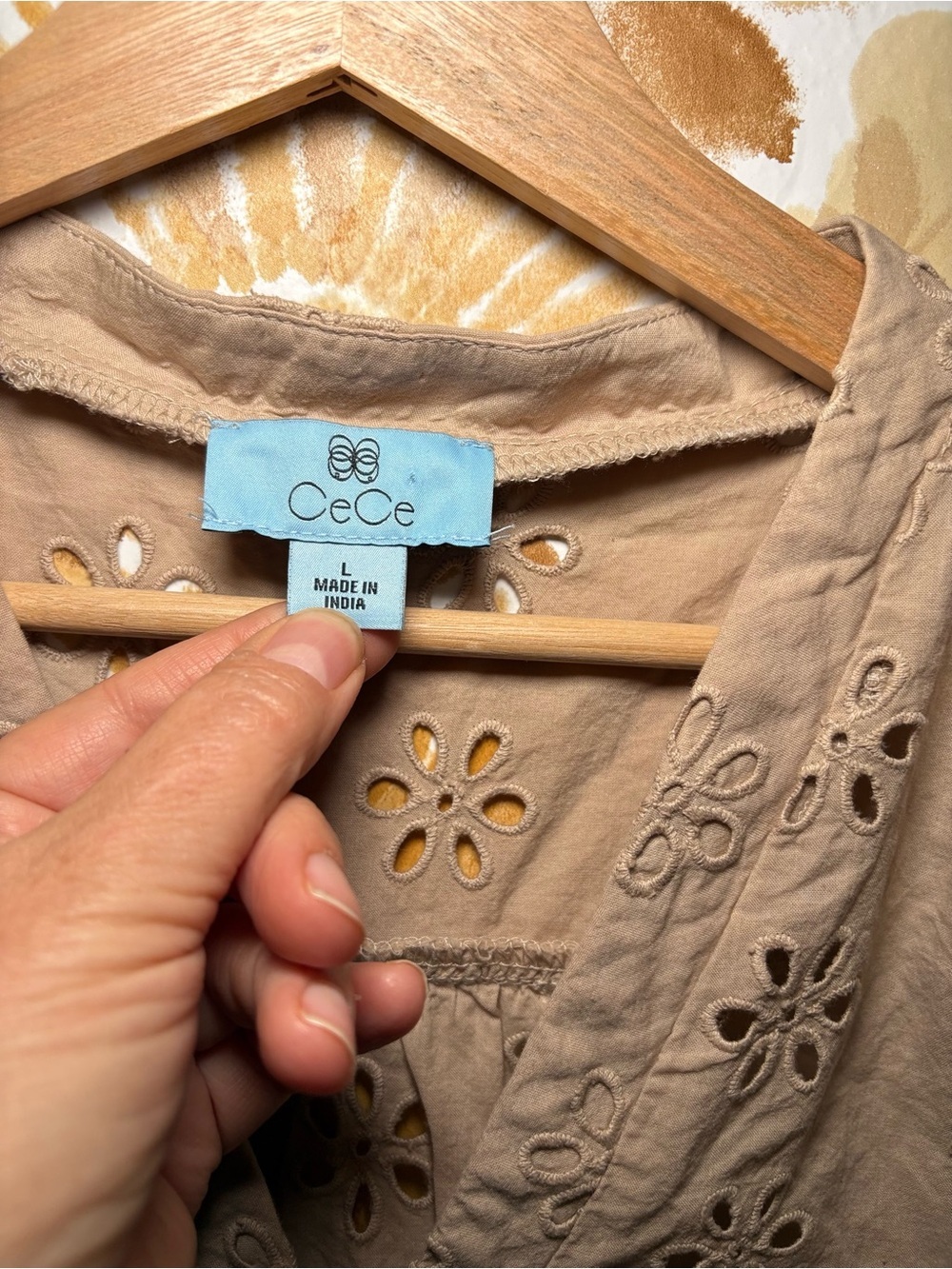 CeCe Eyelet Flutter Sleeve Blouse Taupe Beige V-Neck Boho Coastal Chic Romantic - Picture 3 of 11